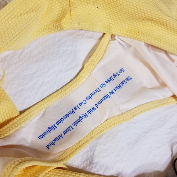 HIGH LEG EXTRA CHEEKY SWIM BOTTOM  MEDIUM very cute high quality - Picture 6 of 6